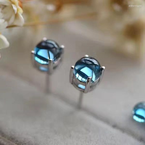 Pendientes de botón Topacio azul natural Gema Piedra preciosa Elegante Pequeña burbuja Redonda S925 Plata Mujer Regalo de oficina Joyería