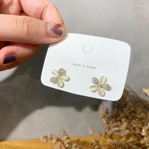 Boucles d'oreilles aiguille Super fée petite opale fraîche 2024 marée tempérament fleur femme