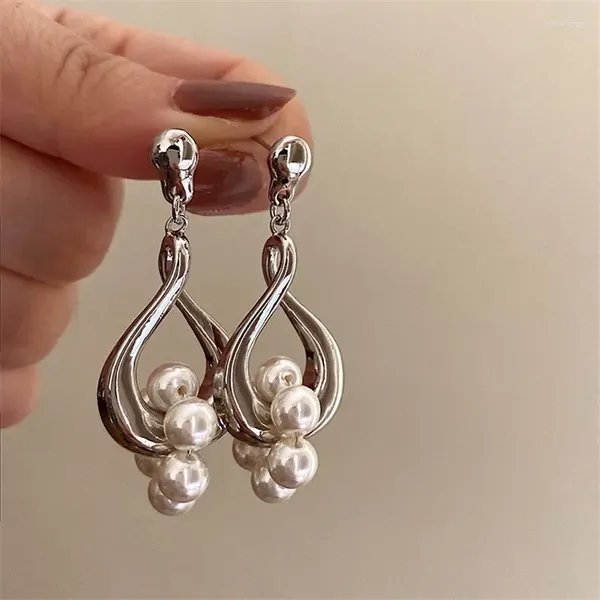 Pendientes de tuerca colgante de perlas estilo europeo y americano personalidad moda Sra chica accesorios de viaje regalos al por mayor