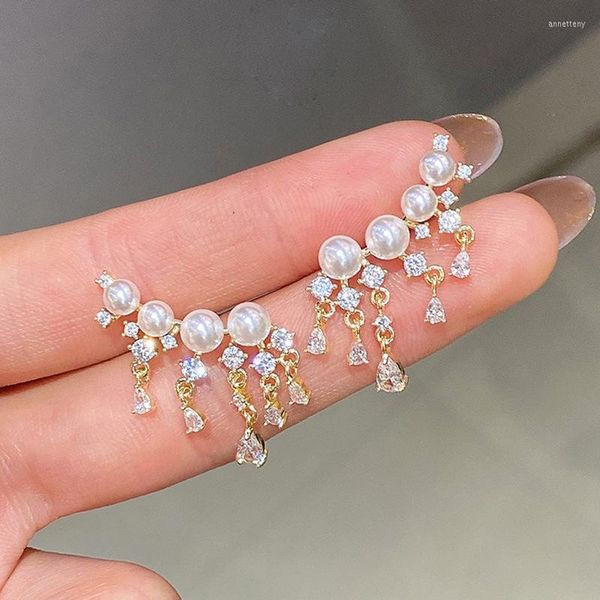 Boucles d'oreilles avec pompon en perles et strass pour femmes, Clip en os, mode élégante, bijoux délicats en Zircon, 2023