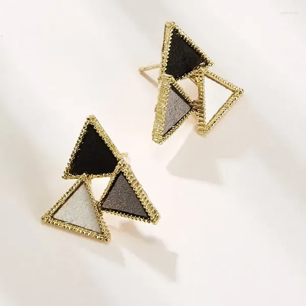 Boucles d'oreilles Triangle de personnalité pour femmes, bijoux Punk de fête, tendance, couleur dorée, blanc, noir, cadeau géométrique Simple