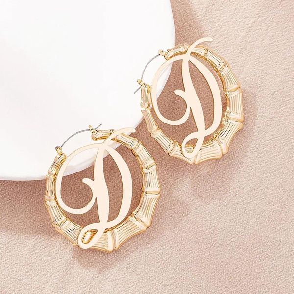 Boucles d'oreilles Stud Personnalisés de lettre personnalisée pour femmes bijoux de mode en bambou à cercle rond en rond g-hop