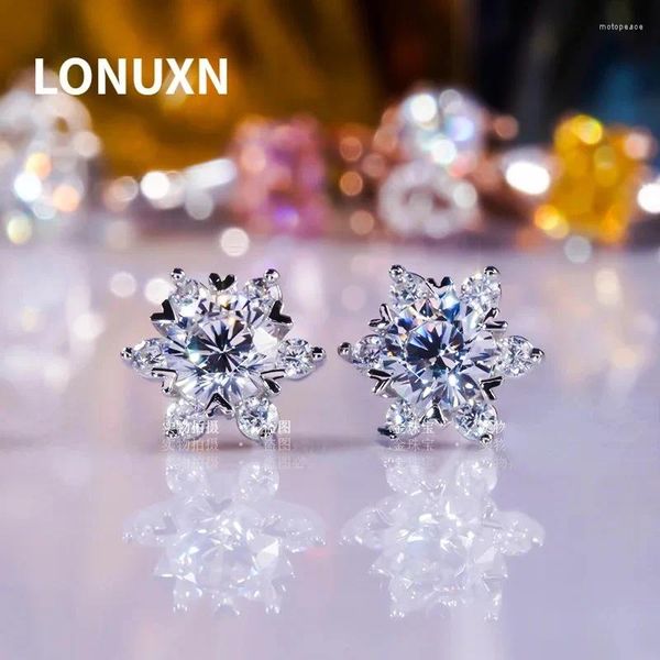 Boucles d'oreilles Stud Real Moissanite D Couleur Brilliant Round Cut Lab Créé Diamond 925 SERVIAL SIGNE FLAKE SNOW pour les femmes