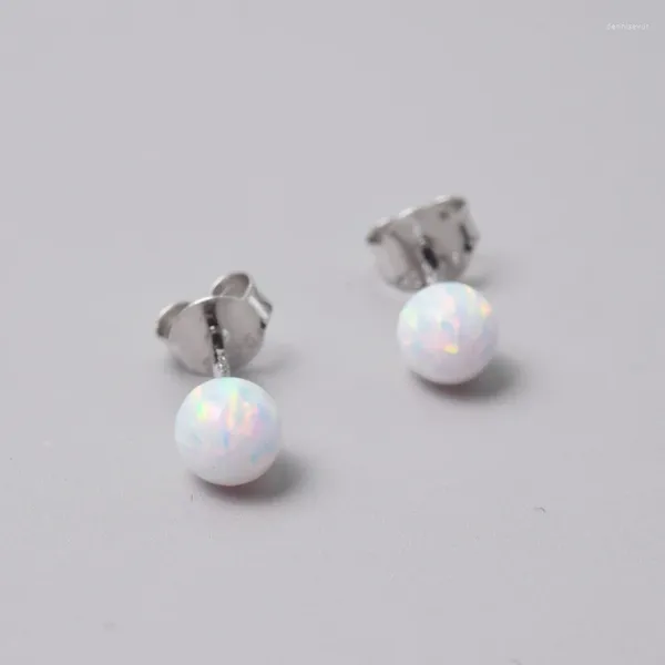 Pendientes de tachuelas Color de plata esterlina real para mujeres Bola de 5 mm White Opal Opal Piercing Joya
