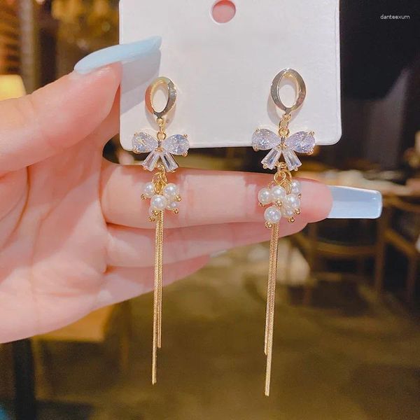 Pendientes de tuerca Retro elegante mariposa perla para chicas jóvenes borlas largas personalizadas joyería de boda de moda para mujeres