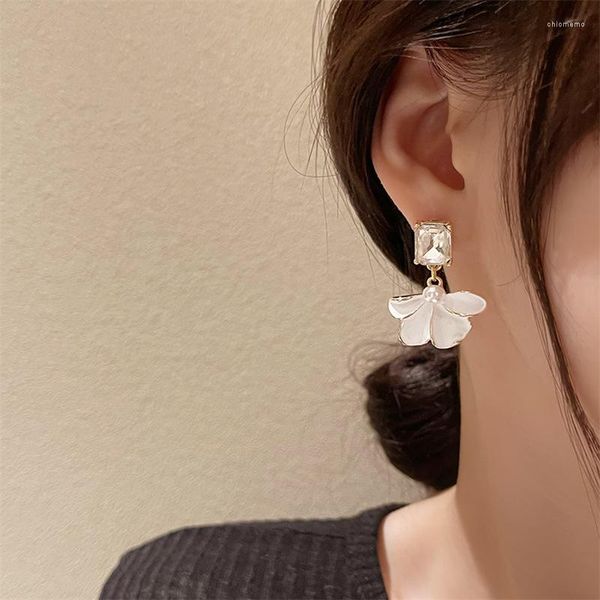 Boucles d'oreilles clous S925 aiguille Zircon perle fleur femmes haut de gamme tempérament strass émail blanc pétale femme