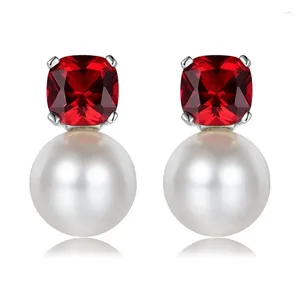 Stud -oorbellen S925 Silver Ear Dings Pigeon Blood Ruby Set 12mm Pearl modieus en veelzijdig voor vrouwen