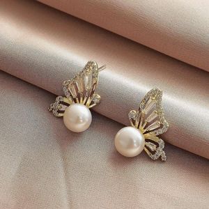 Boucles d'oreilles S925 Silver Ear Needle Minimaliste Perle d'eau douce Papillon Brass14kGold Corée du Sud Bijoux pour femmes HYACINTHE