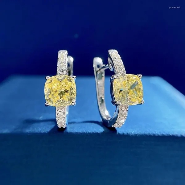 Boucles d'oreilles S925 Silver High Carbone Diamond Fat Fang 6 Ring jaune Femelle Cross Cross Border en Europe et Amérique