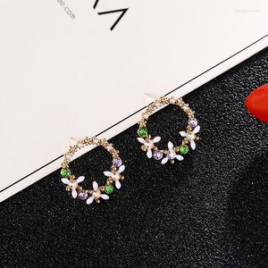 Boucles d'oreilles en argent S925 pour femmes, tendance, fleur courte, diamants, doux et exquis, vente en gros, bijoux pour femmes, 2022