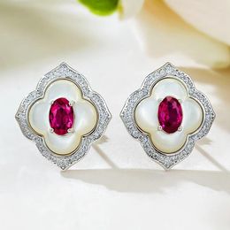 Boucles d'oreilles S925 Bijoux en argent sterling minimaliste 4 6 mm Pigeon Blood Red Ovale Fashionable and Medieval Style