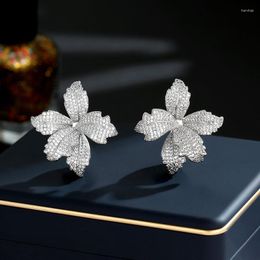 Boucles d'oreilles brillantes zircon cubique feuille fleur pour les femmes déclaration de mode bijoux de mariage avec plaqué or