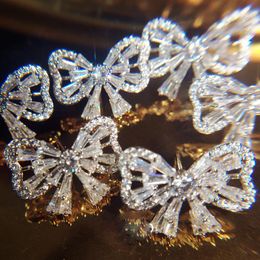 Boucles d'oreilles à clous cristal brillant papillon couleur argent aiguille scintillant nœud oreille bijoux Zircon femmes fête luxe JewelryStud