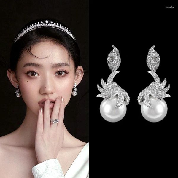 Boucles d'oreilles à goujon aiguille en argent zircon feuille ronde perle clair luxe de luxe de mariée robe de mariée accessoires