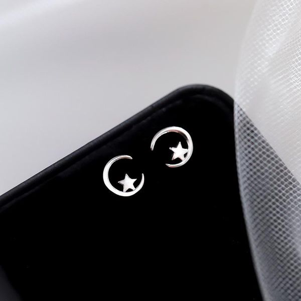 Pendientes de tuerca diseño Simple Luna estrella para mujer gatito coreano amor corazón mariposa oreja Piercing joyería minimalista
