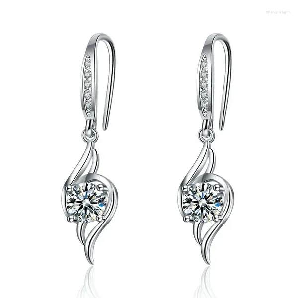 Boucles d'oreilles simples de luxe pour femmes, bijoux en forme de cœur gracieux, pour fête de Cocktail, brillant, zircone cubique, à la mode, vente en gros