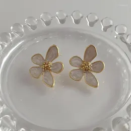 Boucles d'oreilles à clous camélia pour femmes, Design de Niche Simple, goutte d'huile irrégulière, à la mode, bijoux doux, cadeaux de fête