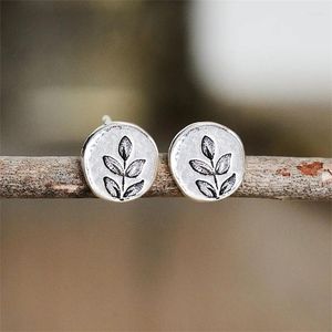 Boucles d'oreilles étalons simples plates d'oreille de couleur argentée pour femme vintage arbre feuille classique conception de forme ronde