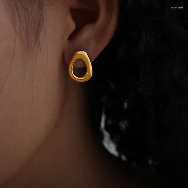 Boucles d'oreilles en acier inoxydable pour les femmes Fashion ovale coréenne à plaque d'or coréen Girls Ear étanche accessoires