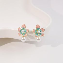 Pendientes de tachuelas dulces lindos caída de flores de las perlas Luz de las mujeres Accesorios de temperamento de lujo Fashion All-Match Jewelry Tending