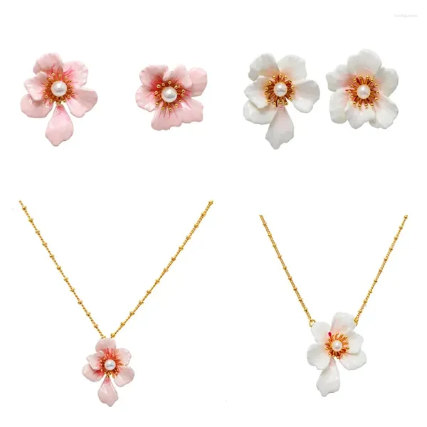 Boucles d'oreilles en émail doux pour femmes, glaçure, perle, fleur de cerisier blanche, grand collier asymétrique, vente en gros, tendance