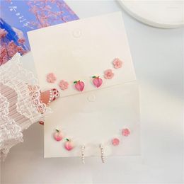 Boucles d'oreilles à clous rose doux fleur de pêche en forme de C alliage de perles d'imitation pour femmes filles ensemble accessoires de fête cadeaux