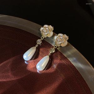 Boucles d'oreilles en forme de fleur plaquée or pour femmes, rétro, filles, camélia, bijoux en acrylique, longue lumière, mode de luxe