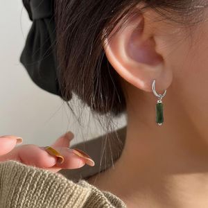 Pendientes de tuerca con temperamento, colgante de nudo de bambú de Jade de imitación para mujer, pendiente de aro colgante exquisito, joyería de fiesta de lujo ligera 2023