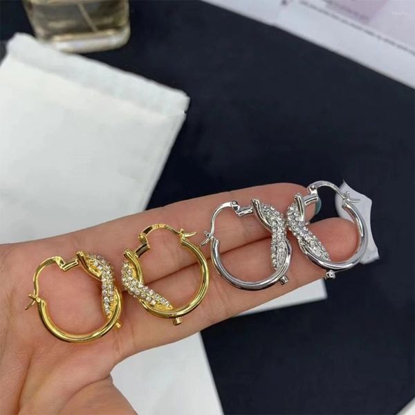 Boucles d'oreilles à clous de tempérament personnalisé en métal Zircon, anneau torsadé noué pour femmes et filles, cadeau de fête, bijoux, vente en gros