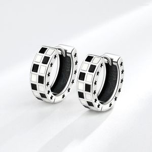 Stud -oorbellen Tiowios 2023 Zwart Wit Chesseboard Ear Buckle Temperament Niche Design Geometric Checker Simple Sieraden Gift voor vrouwen