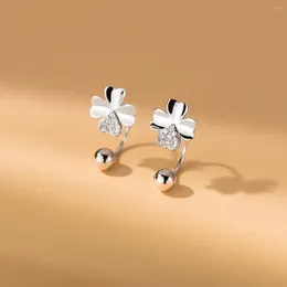 Boucles d'oreilles étalon Toyoosky S925 Silver Simple Diamond Set quatre pétales de fleur femelle Crochet d'oreille Petite fille fraîche Bijoux de mode Gift Tempérament