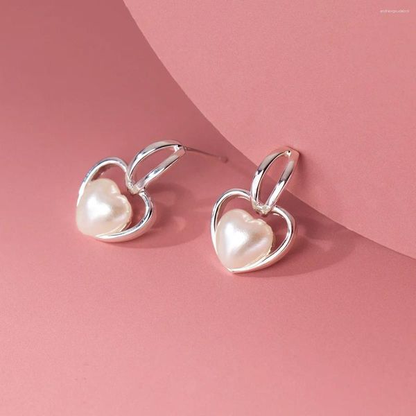 Boucles d'oreilles TOYOOSKY S925 en argent Sterling amour perles synthétiques clous d'oreilles avec un Design élégant sens dans le vent bijoux pour les femmes cadeau