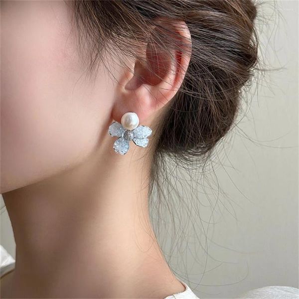 Boucles d'oreilles à tige tendance et mignonnes perles, fleur bleu ciel clair pour femmes et filles, bijoux délicats et simples à la mode, cadeaux de mariage, arrivée 2024