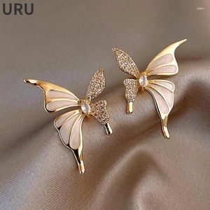Pendientes de tuerca para mujer, joyería de moda, aguja de plata 925, mariposa de temperamento de lujo coreano dulce, regalos de fiesta, diseño delicado