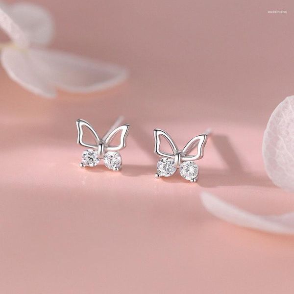 Pendientes de sementales Trendy Silver Color Butterfly Clear Cz Simple Pequeño para mujeres Regalos Joyas de moda Dropship al por mayor