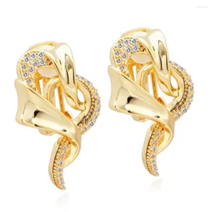 Pendientes de tachuelas Arte retorcido Damas Fashion Al Mano de oro 18K Gold Class Cz Boded Friends Bog Jewelry Boucle