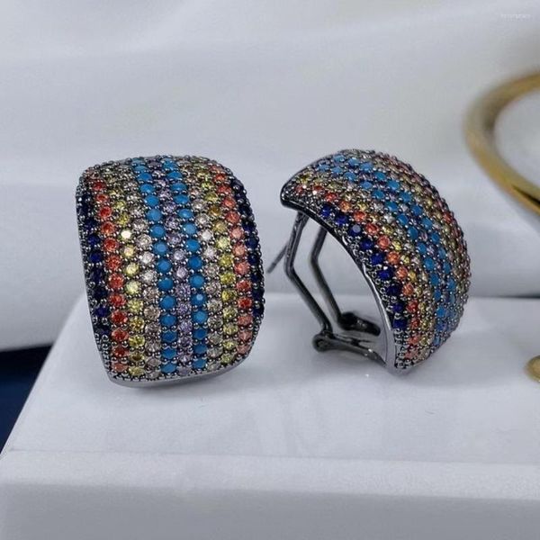 Pendientes de Botón Diseño Único en Forma de C Con Accesorios Rectangulares de Circonitas de Colores Brillantes. Joyería Barroca Chica Fiesta Regalo Navidad