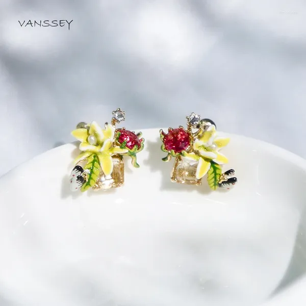 Pendientes de tachuelas Vanssey Joya de moda Flower Butterfly Enamelo Natural Pearl Resin Accesorios para mujeres 2024