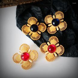 Pendientes de tuerca Vintage colorido cristal flor Clip para mujer joyería pasarela fiesta T Show elegante moda Boho INS Japón Corea