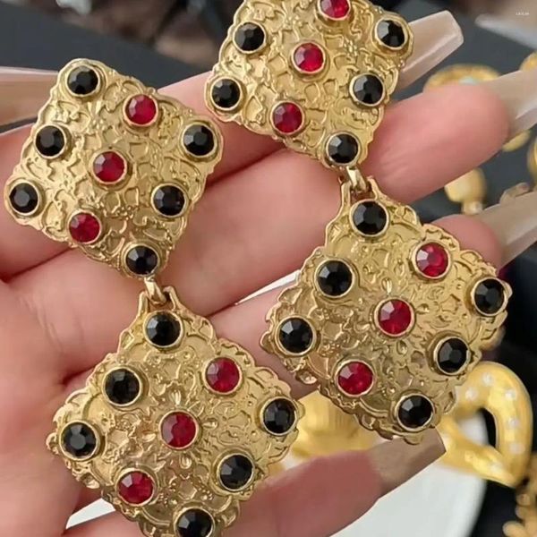Pendientes De Botón Estilo Vintage Cobre Antiguo Textura De Metal Incrustación De Malla Clip De Oreja Medieval Rojo Para Mujer