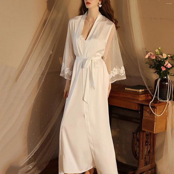 Boucles d'oreilles Femmes Luxe Homewear Robes en dentelle Sheer Mesh manches longues évasées Kimono Femme Blanc Cordon Taille Maxi Peignoir Sexy