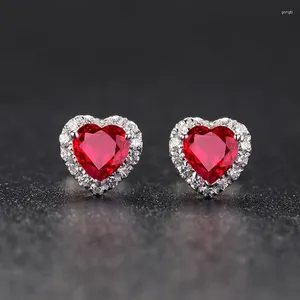 Pendientes de tuerca YangFx, producto de Color plateado, exquisita versión coreana, joyería femenina de rubí en forma de corazón dulce