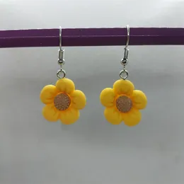 Boucles d'oreilles Yungqi jaune tournesol résine pour femmes mode coréenne drôle concepteur fleur Unique géométrique fête cadeau