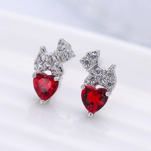 Pendientes de botón Zircon S925 Aguja de plata Cachorro Versión coreana de pequeños animales lindos Completo Pequeño Fresco