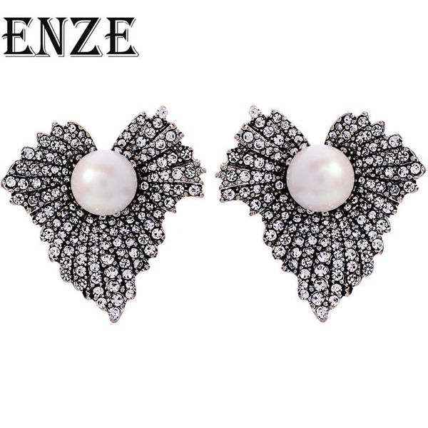 Stud Enze Femme Oreille Ongles En Alliage De Zinc De Haute Qualité Dames Français Rétro Perle Bijoux 2021 Gros Tempérament Mode