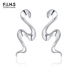 Stud F.I.N.S Onda irregular original S925 Pendientes de plata esterlina Bendings Curved Serpentine Glossy Pierced Ear Fashion Jewelry 230811