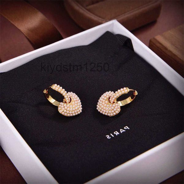 Stud Marques de mode Boucles d'oreilles Goujons d'oreille Designers de haute qualité Boucle d'oreille Classique Golden Pearl Bijoux pour femme Cadeaux de mariage Cadeaux de fête 2024 ZXP5