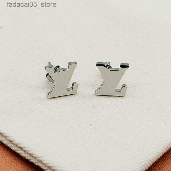 Stud Mode Classique En Acier Inoxydable Plaqué Or Boucles D'oreilles Boucles D'oreilles Pour Femmes Bijoux Cadeaux pour Les Amis Memorial Day Les Amoureux De Fiançailles Ne Se Décolorent pas Q240125