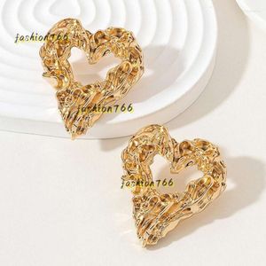 Stud Fashion Gold Couleur Big Heart 2024 Coréen Vintage Minimaliste Métal Piercing Oreille Déclaration Designer Bijoux pour Femmes Boucles D'oreilles