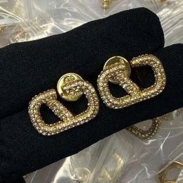 Stud Fashion Stud Dangle Chandelier Drop Pearl Pendings Gold Dangle Earring Diseñador para mujer Fashion Luxury Brand Letter V Mans Stud